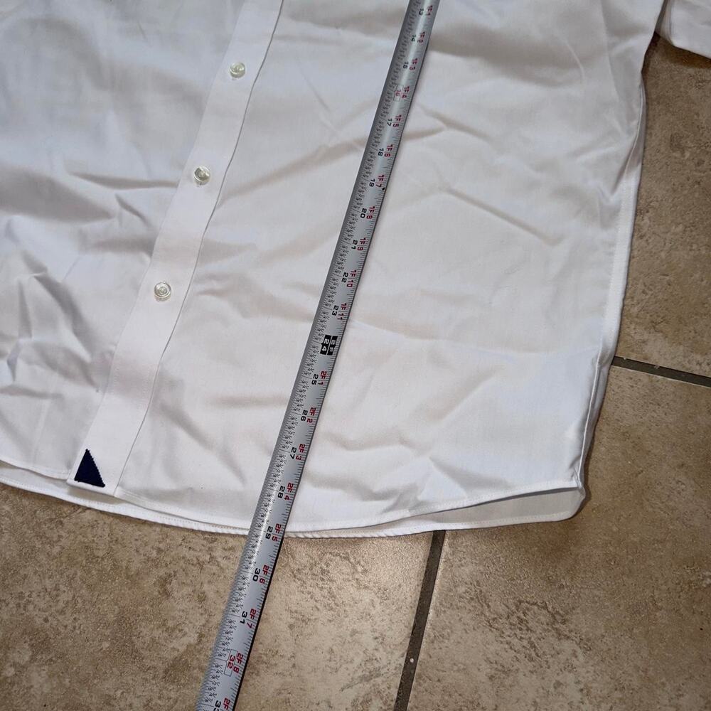 Untuckit Wrinkle Free Button Up Shirt - Size XL - Picture 3 of 4